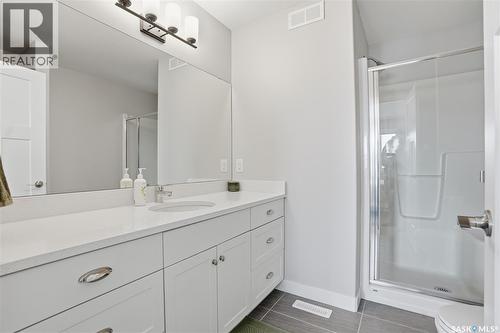 335 Secord Way, Saskatoon, SK - Indoor Photo Showing Bathroom