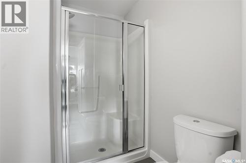 335 Secord Way, Saskatoon, SK - Indoor Photo Showing Bathroom