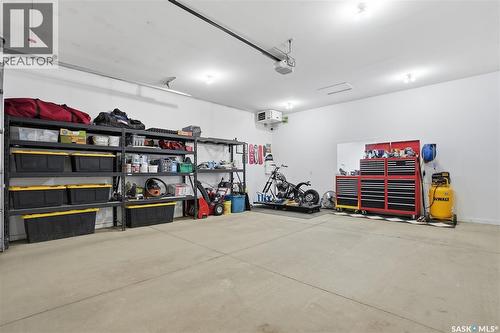 335 Secord Way, Saskatoon, SK - Indoor Photo Showing Garage