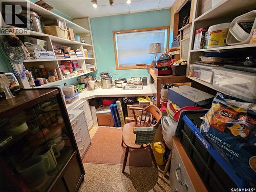 304 7Th Avenue Se, Swift Current, SK - Indoor With Storage
