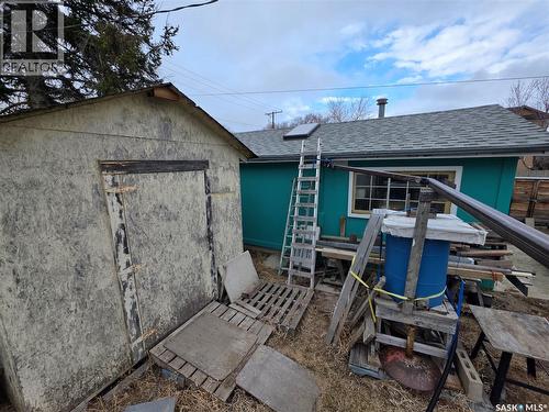 304 7Th Avenue Se, Swift Current, SK - Outdoor