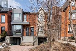 1 - 26 ALCINA AVENUE Toronto, ON M6G 2E8