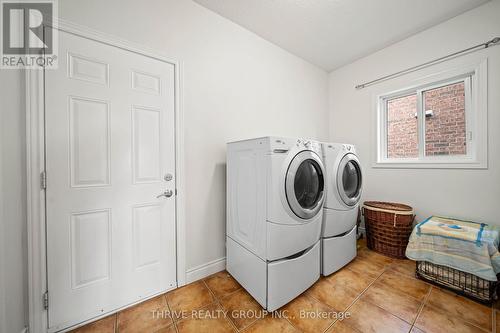 1025 Cherryhaven Drive, London South (South K), ON - Indoor Photo Showing Laundry Room