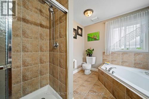 1025 Cherryhaven Drive, London South (South K), ON - Indoor Photo Showing Bathroom