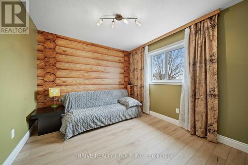 1025 Cherryhaven Drive, London South (South K), ON - Indoor Photo Showing Other Room