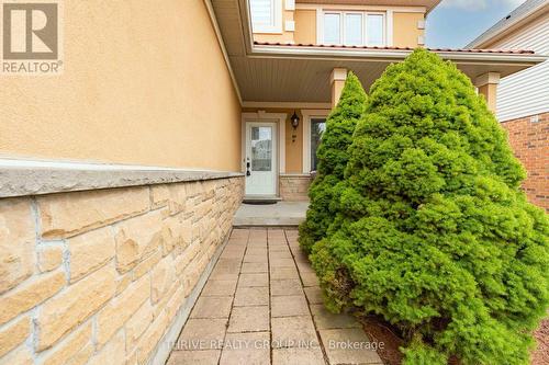 1025 Cherryhaven Drive, London South (South K), ON - Outdoor