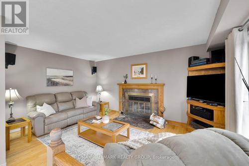 5 Ellisson Way, Ottawa, ON - Indoor Photo Showing Living Room With Fireplace
