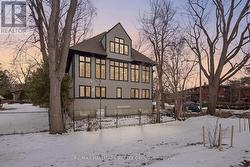 53 SCRIVENS STREET  Ottawa, ON K2B 8M6
