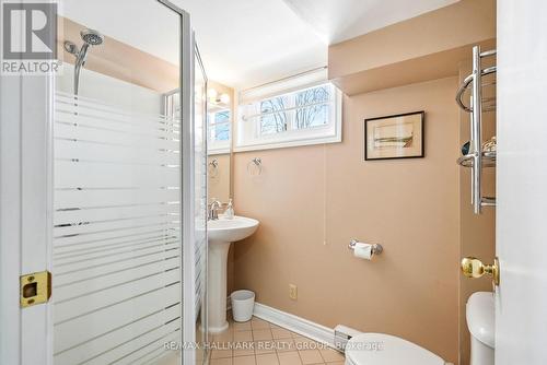53 Scrivens Street, Ottawa, ON - Indoor Photo Showing Bathroom