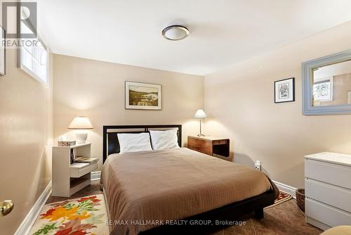 53 Scrivens Street, Ottawa, ON - Indoor Photo Showing Bedroom