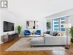 302 - 33 UNIVERSITY AVENUE Toronto, ON M5J 2S7