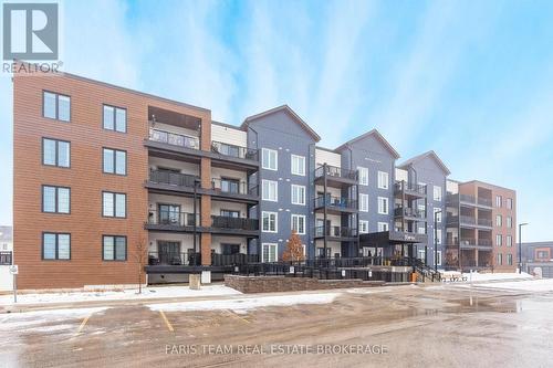 211 - 20 KODA STREET  Barrie, ON L9J 0J7