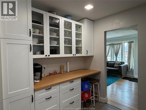 858 Laporte, Windsor, ON - Indoor Photo Showing Other Room