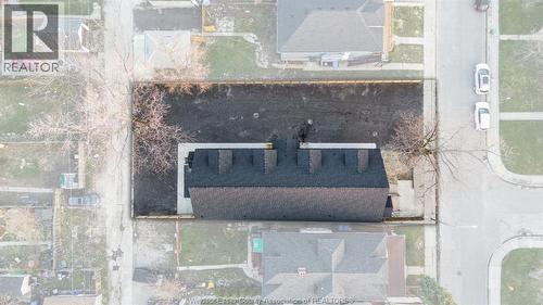 702 Pierre, Windsor, ON - 