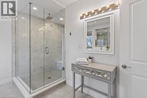 258 Sanatorium Road, Hamilton, ON - Indoor Photo Showing Bathroom