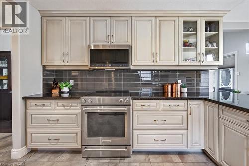 117 Willowdale Crescent, Port Dover, ON - Indoor Photo Showing Kitchen With Upgraded Kitchen