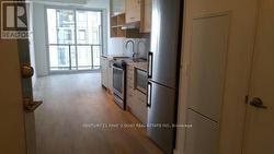 1410 - 128 FAIRVIEW MALL DRIVE Toronto, ON M2J 2Z1