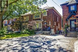 413 ROSELAWN AVENUE Toronto, ON M5N 1J9