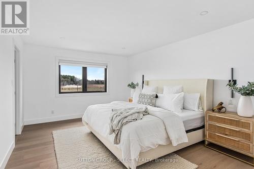 4368 Green Bend Road, London South (South V), ON - Indoor Photo Showing Bedroom