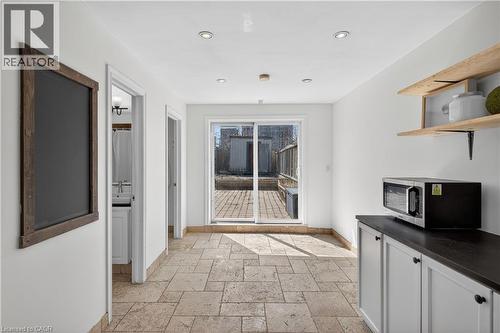 216 Robert Street, Hamilton, ON - Indoor