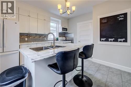 25 John Street, Cambridge, ON - Indoor Photo Showing Kitchen
