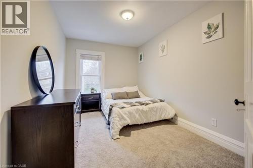25 John Street, Cambridge, ON - Indoor Photo Showing Bedroom