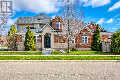 2363 PARKGLEN AVENUE  Oakville, ON L6M 4Y4