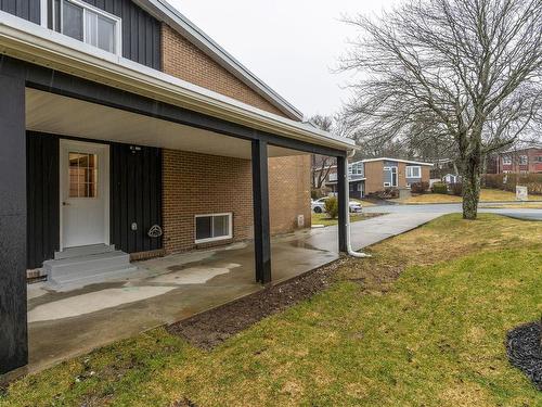 7 Palisade Place, Clayton Park, NS 