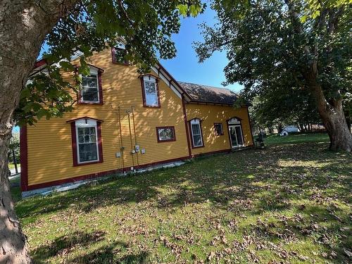 9 Elm Street, Yarmouth, NS 