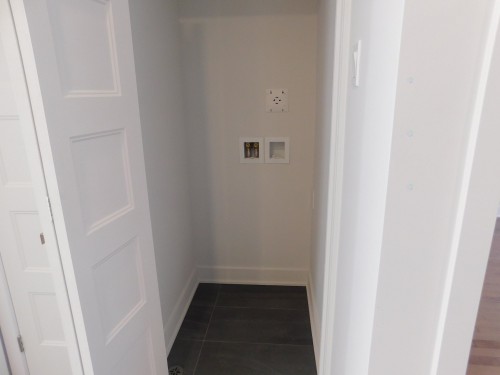 Salle de lavage - 4-1035 Rue De Liège O., Montréal (Villeray/Saint-Michel/Parc-Extension), QC - Indoor Photo Showing Other Room