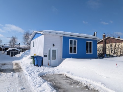 731 Rue des Tilleuls  Amos, QC J9T 2N4