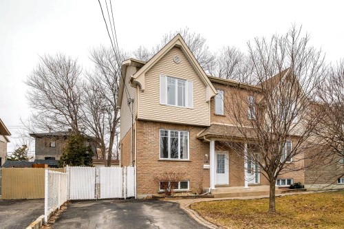 5032 Rue Forester  Longueuil (Saint-Hubert), QC J3Y 1W8