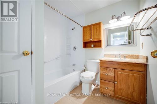 501 - 65 Highland Crescent, Kitchener, ON - Indoor Photo Showing Bathroom