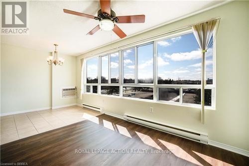 501 - 65 Highland Crescent, Kitchener, ON - Indoor