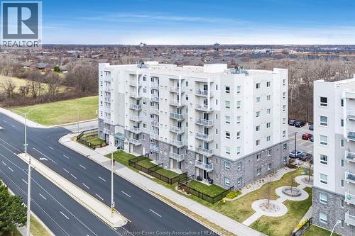 1675 Banwell Unit# 402  Windsor, ON N8P 0G6