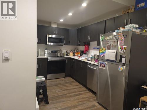 4118 Diefenbaker Drive, Saskatoon, SK - Indoor Photo Showing Kitchen