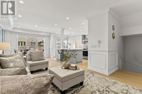 33 Tabaret Crescent, Oshawa (Windfields), ON - Indoor Photo Showing Living Room