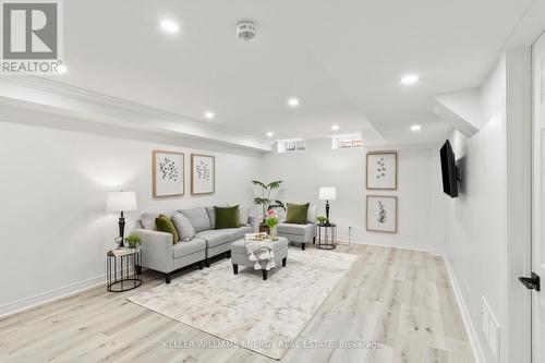 33 Tabaret Crescent, Oshawa (Windfields), ON - Indoor Photo Showing Living Room