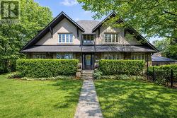 112 DOUGLAS DRIVE Toronto, ON M4W 2B5