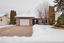 25 South Park Drive Steinbach, MB R5G 2E9