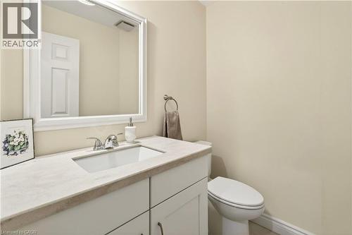 81 Reding Road, Ancaster, ON - Indoor Photo Showing Bathroom
