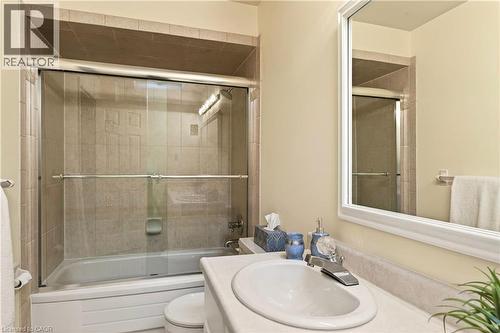 81 Reding Road, Ancaster, ON - Indoor Photo Showing Bathroom