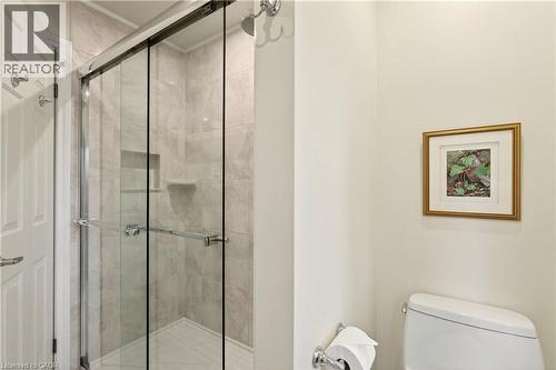 81 Reding Road, Ancaster, ON - Indoor Photo Showing Bathroom