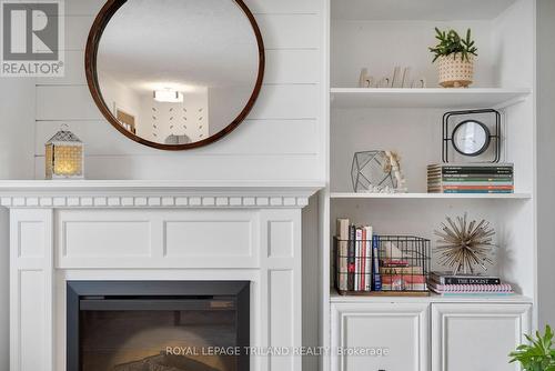 19 Sparta Street, St. Thomas, ON - Indoor With Fireplace