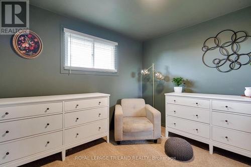 19 Sparta Street, St. Thomas, ON - Indoor Photo Showing Bedroom