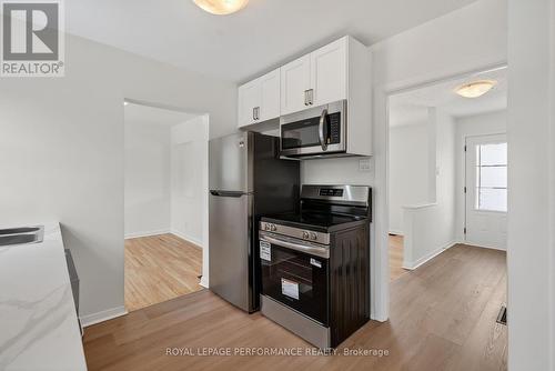 630 Borthwick Avenue, Ottawa, ON - Indoor Photo Showing Kitchen