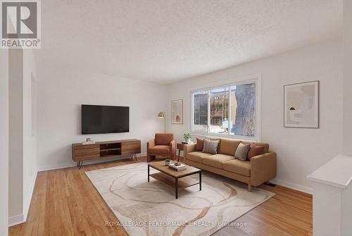 630 Borthwick Avenue, Ottawa, ON - Indoor Photo Showing Living Room