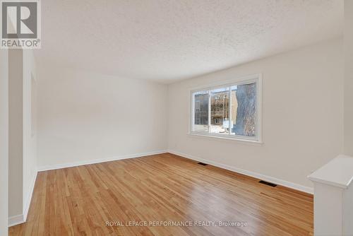 630 Borthwick Avenue, Ottawa, ON - Indoor Photo Showing Other Room