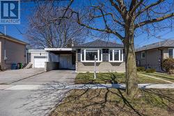 126 MILFORD HAVEN DRIVE Toronto, ON M1G 3E1