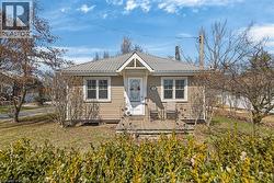 88 ERIE Boulevard Long Point, ON N0E 1M0
